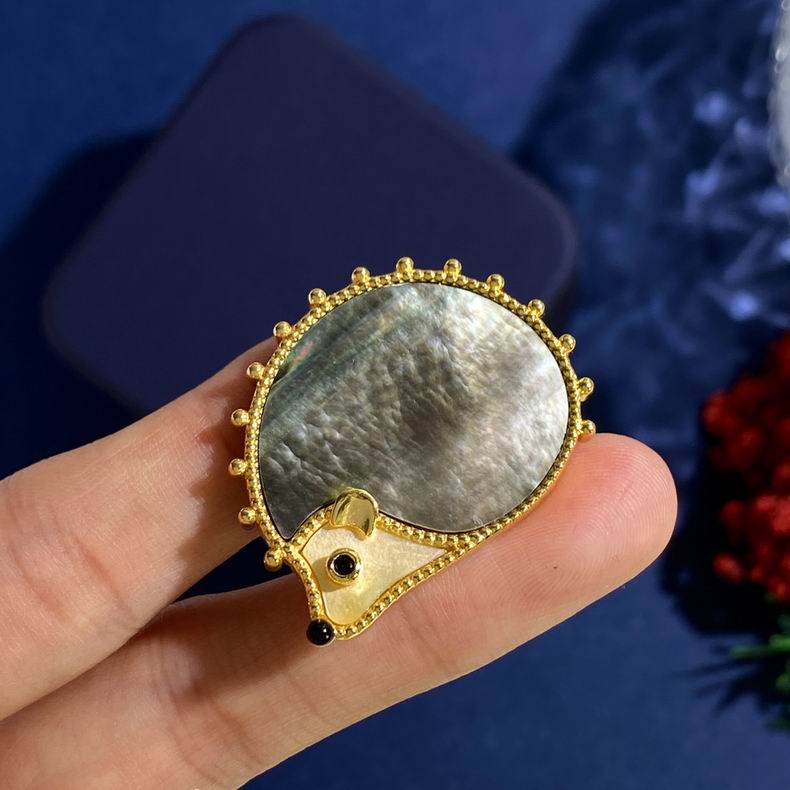 Van Cleef  Arpels brooch 121078  (6)