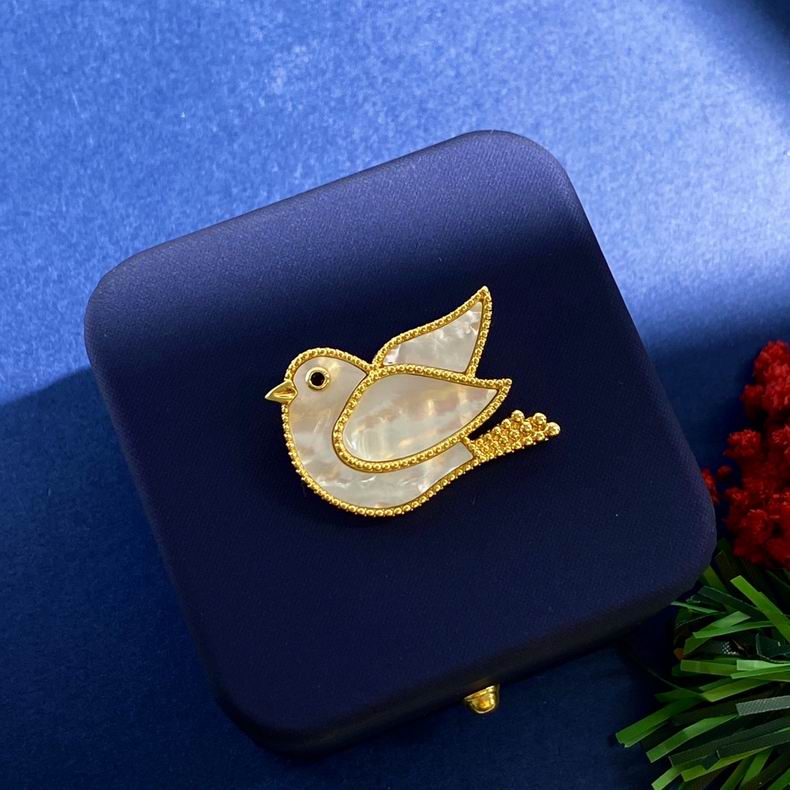 Van Cleef  Arpels brooch 121079  (2)