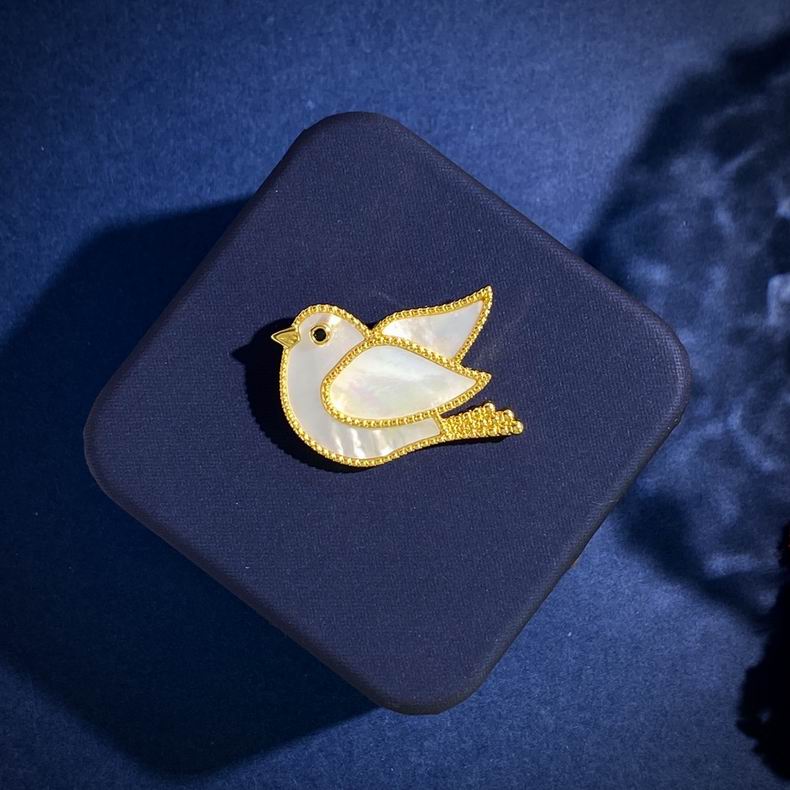 Van Cleef  Arpels brooch 121079  (3)