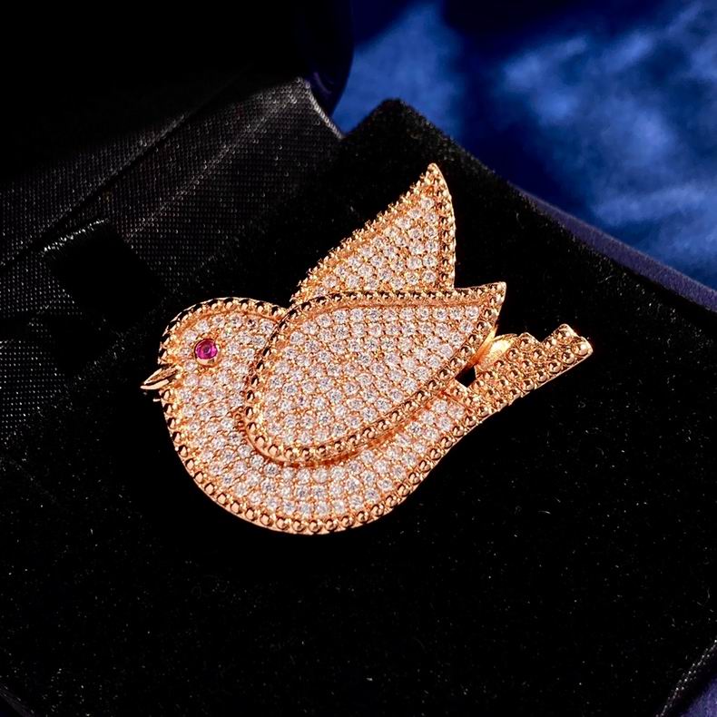 Van Cleef  Arpels brooch 121082  (2)