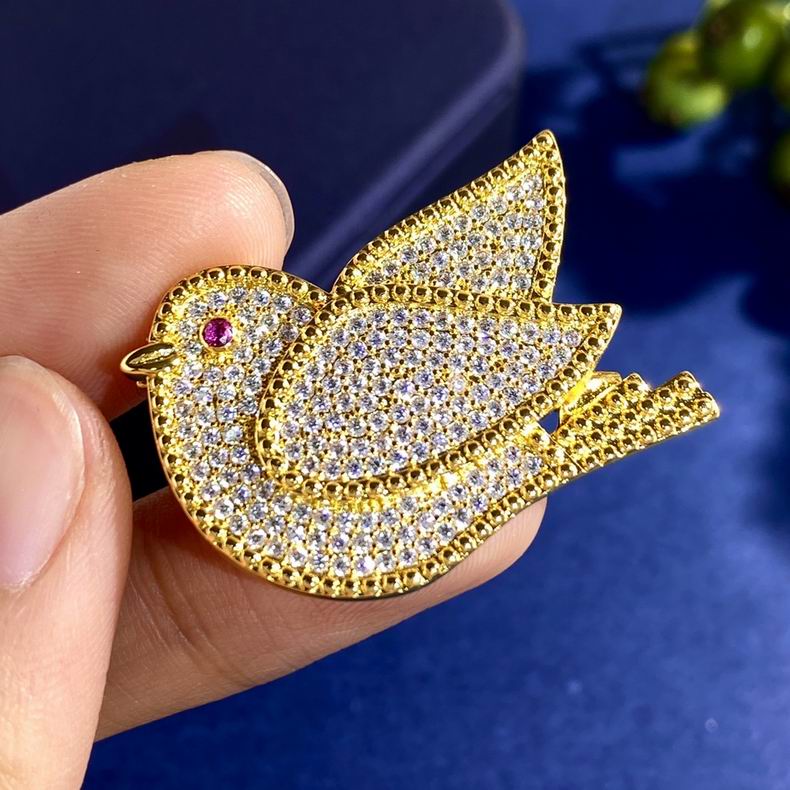 Van Cleef  Arpels brooch 121082  (6)