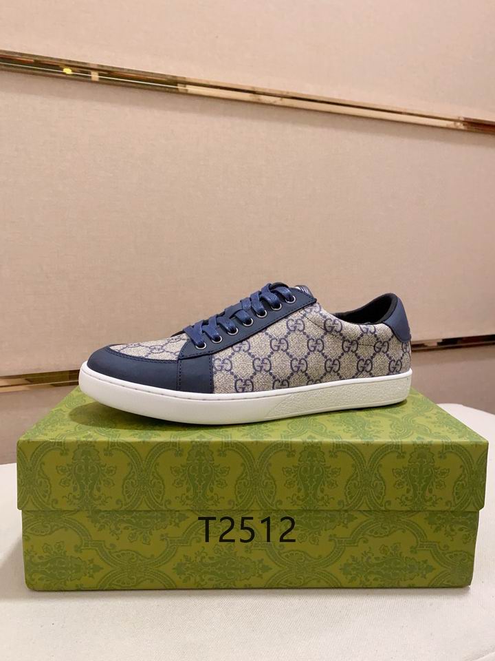 2858318